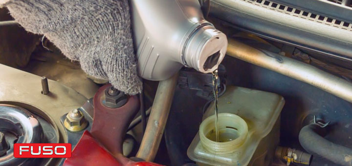 Conoce la importancia del líquido de frenos de tu camión - FUSO Blog